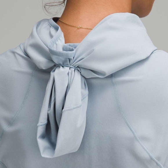 Lululemon Mist Over Windbreaker Size 4 in Concrete Blue - Picture 12 of 15